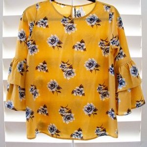 Flowy Yellow Top